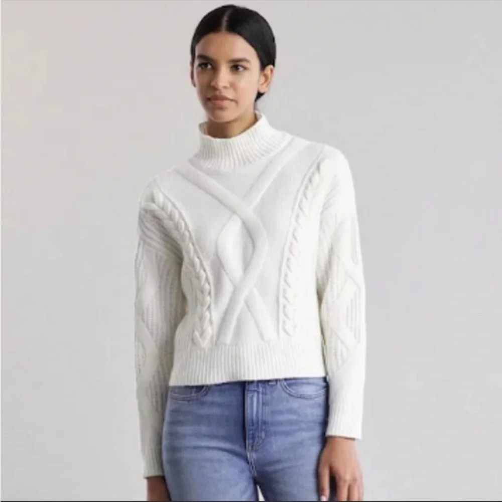Elizabeth and James White Cable Knit Turtleneck Pullover Sweater